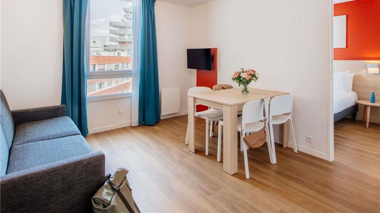 <b>Adagio Access St Denis Pleyel Room</b>. Images powered by <a href="https://iceportal.shijigroup.com/" title="IcePortal" target="_blank">IcePortal</a>.
