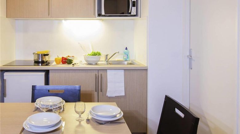 <b>Adagio Access Bale Saint-Louis Room</b>. Images powered by <a href="https://iceportal.shijigroup.com/" title="IcePortal" target="_blank">IcePortal</a>.
