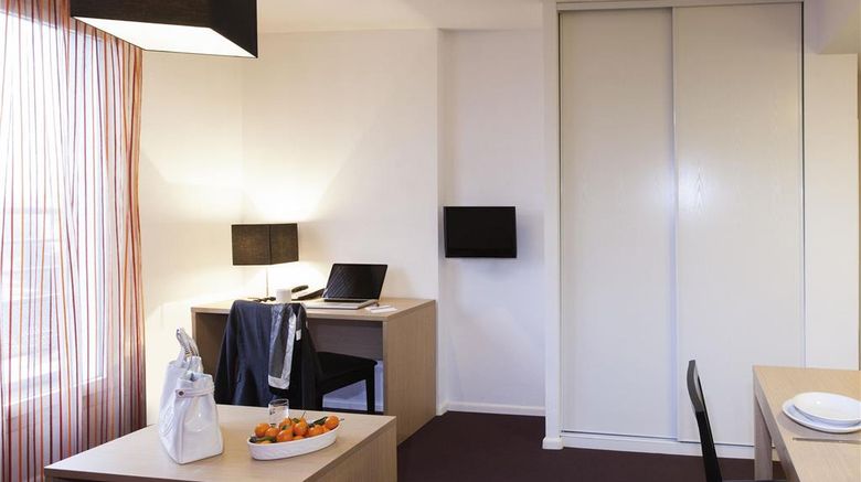 <b>Adagio Access Bale Saint-Louis Room</b>. Images powered by <a href="https://iceportal.shijigroup.com/" title="IcePortal" target="_blank">IcePortal</a>.