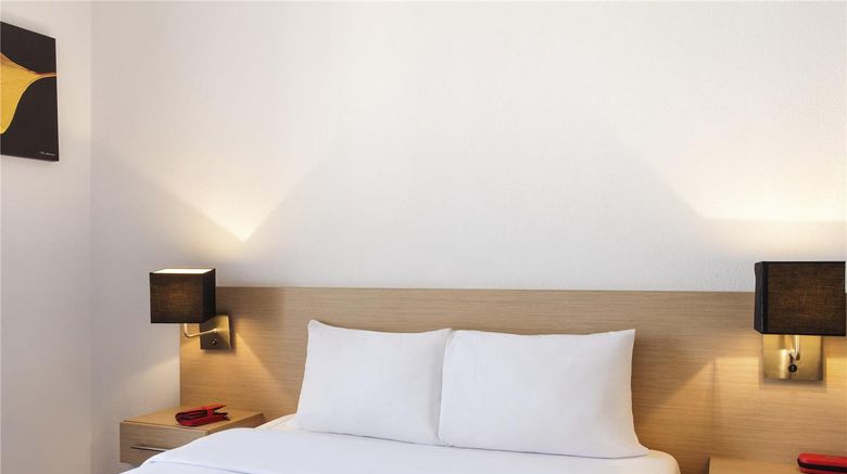 <b>Adagio Access Bale Saint-Louis Room</b>. Images powered by <a href="https://iceportal.shijigroup.com/" title="IcePortal" target="_blank">IcePortal</a>.
