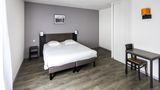 Adagio Access Orleans Room