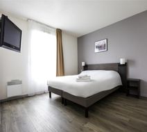 Adagio Access Orleans Room