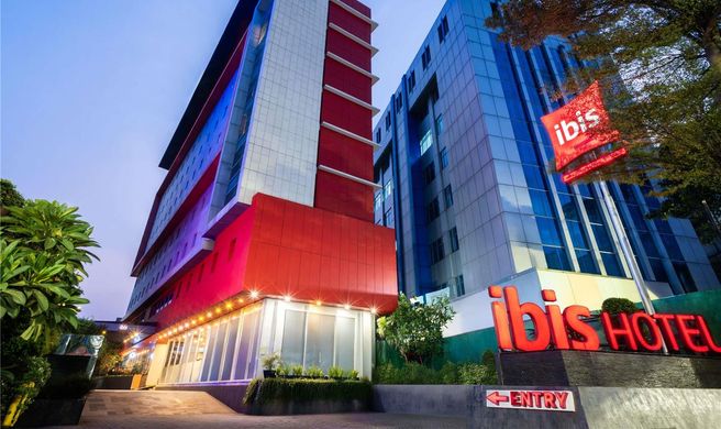 Ibis Jakarta Senen Exterior