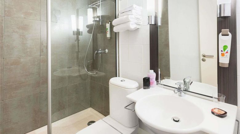 <b>Ibis Styles Nantes Centre Place Graslin Room</b>. Images powered by <a href="https://iceportal.shijigroup.com/" title="IcePortal" target="_blank">IcePortal</a>.