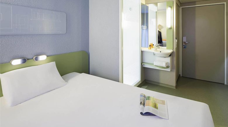 <b>Ibis Budget Zurich Airport Room</b>. Images powered by <a href="https://iceportal.shijigroup.com/" title="IcePortal" target="_blank">IcePortal</a>.