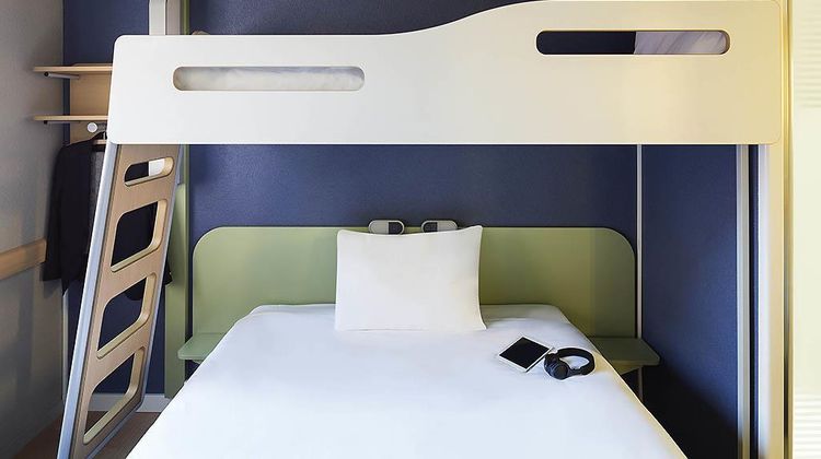 Ibis Budget Zurich Airport Room