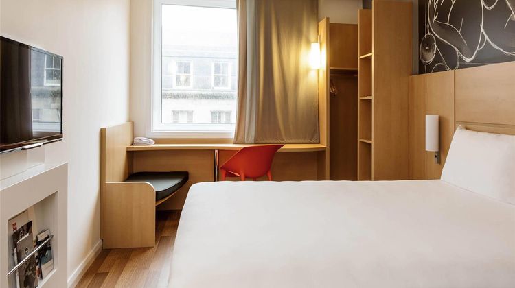 Ibis Edinburgh Centre South Bridge Room