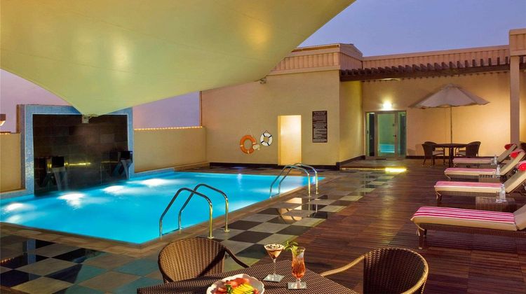 Mercure Gold Hotel Al Mina Road Pool