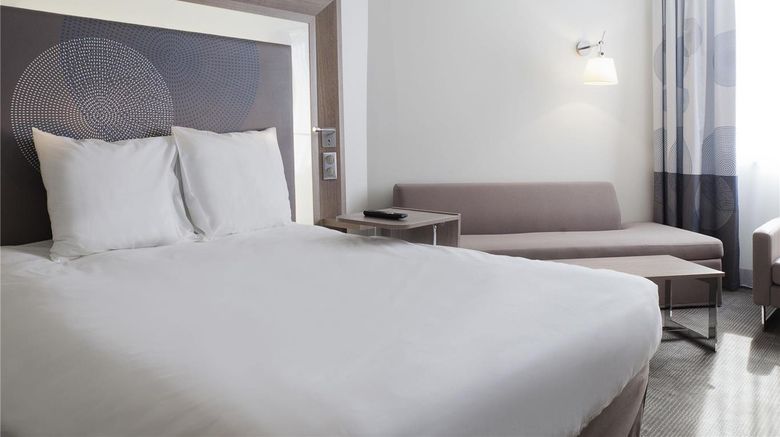 <b>Novotel Toulouse Centre Wilson Room</b>. Images powered by <a href="https://iceportal.shijigroup.com/" title="IcePortal" target="_blank">IcePortal</a>.
