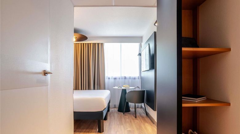 <b>Ibis Bordeaux St Emilion Hotel Room</b>. Images powered by <a href="https://iceportal.shijigroup.com/" title="IcePortal" target="_blank">IcePortal</a>.