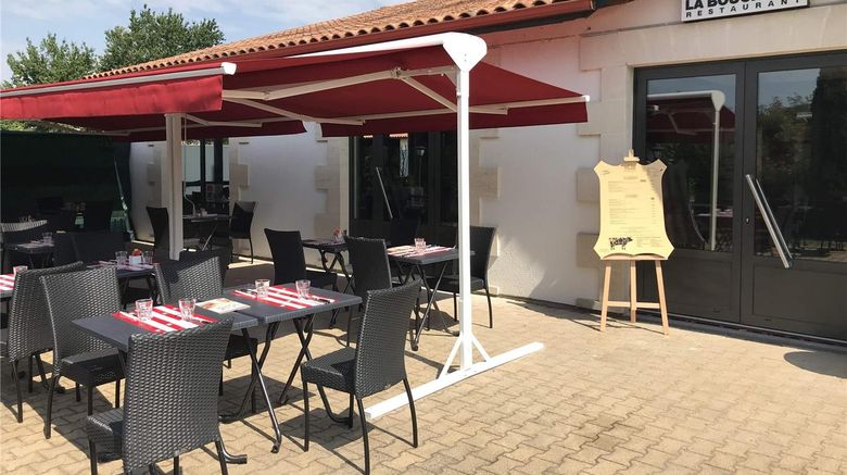 <b>Ibis Bordeaux St Emilion Hotel Restaurant</b>. Images powered by <a href="https://iceportal.shijigroup.com/" title="IcePortal" target="_blank">IcePortal</a>.