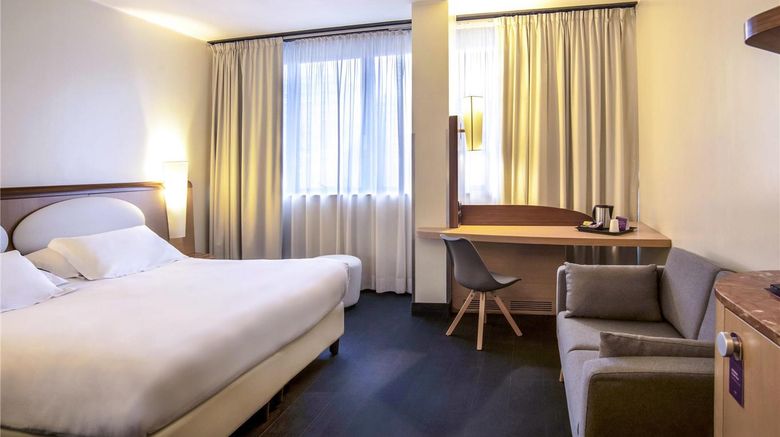 <b>Mercure Eur Roma West Room</b>. Images powered by <a href="https://iceportal.shijigroup.com/" title="IcePortal" target="_blank">IcePortal</a>.