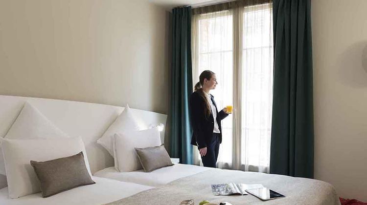 Mercure Paris Levallois Perret Hotel Room