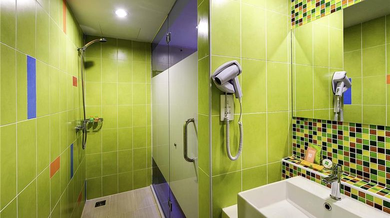 <b>Ibis Styles KL Fraser Business Room</b>. Images powered by <a href="https://iceportal.shijigroup.com/" title="IcePortal" target="_blank">IcePortal</a>.