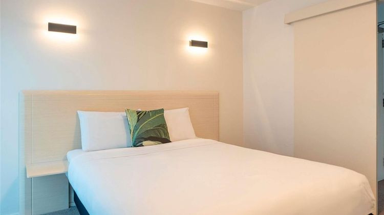 Mantra Central Wellington Room