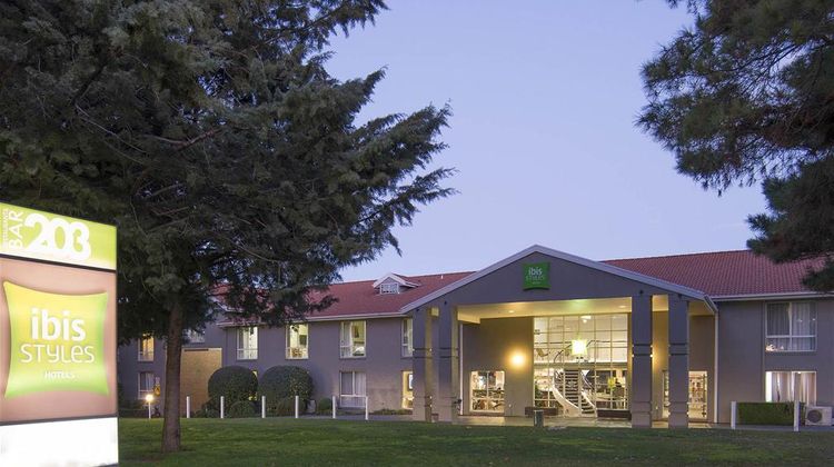 Ibis Styles Canberra Exterior