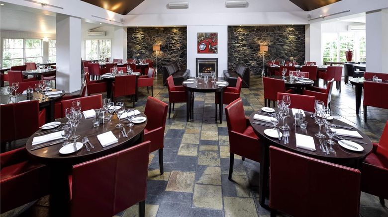 <b>Mercure Resort Gerringong Restaurant</b>. Images powered by <a href="https://iceportal.shijigroup.com/" title="IcePortal" target="_blank">IcePortal</a>.