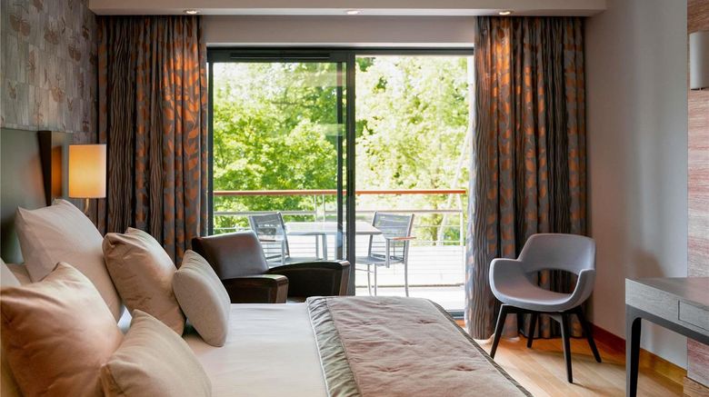 <b>Hotel Parc Beaumont MGallery by Sofitel Room</b>. Images powered by <a href="https://iceportal.shijigroup.com/" title="IcePortal" target="_blank">IcePortal</a>.