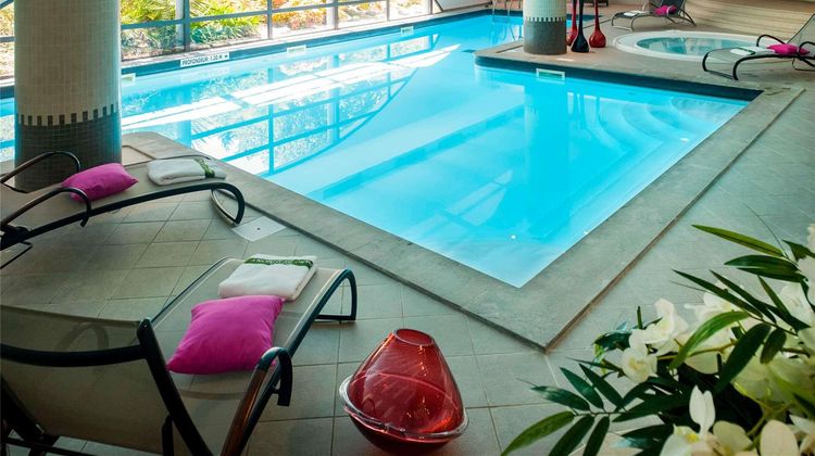 Hotel Parc Beaumont MGallery by Sofitel Pool