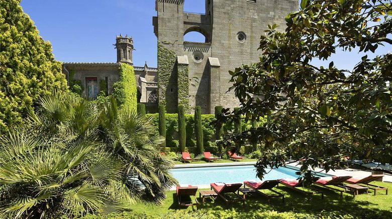 <b>Mgallery Hotel De La Cite Pool</b>. Images powered by <a href="https://iceportal.shijigroup.com/" title="IcePortal" target="_blank">IcePortal</a>.