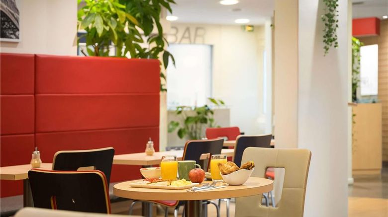 <b>Ibis Paris Bastille Rue de Reuilly Restaurant</b>. Images powered by <a href="https://iceportal.shijigroup.com/" title="IcePortal" target="_blank">IcePortal</a>.