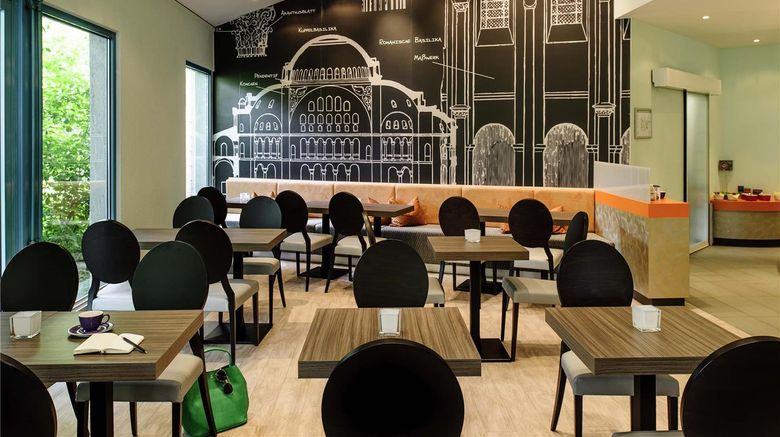 <b>Ibis Styles Speyer Restaurant</b>. Images powered by <a href="https://iceportal.shijigroup.com/" title="IcePortal" target="_blank">IcePortal</a>.