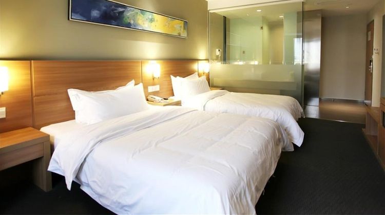 Ibis Yangzhou Wen Chang Attic Room