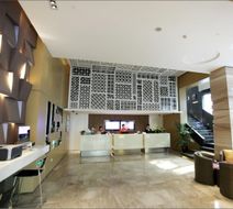 Ibis Yangzhou Wen Chang Attic Exterior