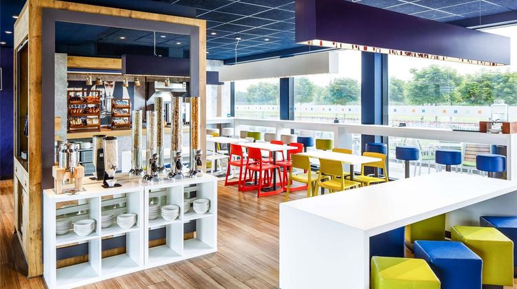 Ibis Budget Edinburgh Park Exterior