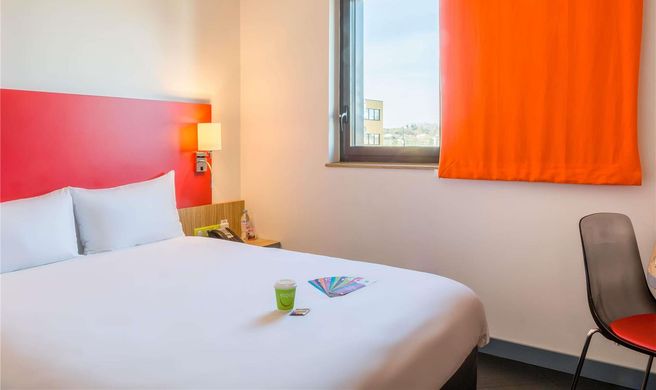 Ibis Styles Valence Romans TGV Exterior