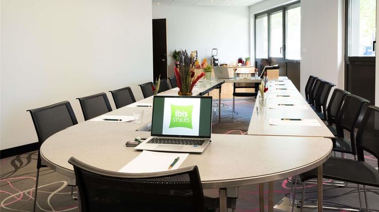 Ibis Styles Valence Romans TGV Meeting
