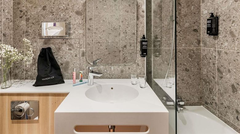 <b>Ibis Styles Annecy Gare Centre Room</b>. Images powered by <a href="https://iceportal.shijigroup.com/" title="IcePortal" target="_blank">IcePortal</a>.