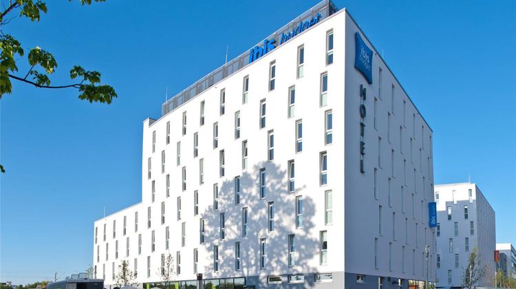 Ibis Budget Muenchen Olympiapark Exterior