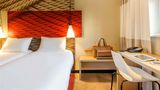 <b>Ibis Hamburg City Room</b>. Images powered by <a href="https://iceportal.shijigroup.com/" title="IcePortal" target="_blank">IcePortal</a>.