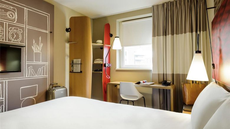 <b>Ibis Hamburg City Room</b>. Images powered by <a href="https://iceportal.shijigroup.com/" title="IcePortal" target="_blank">IcePortal</a>.
