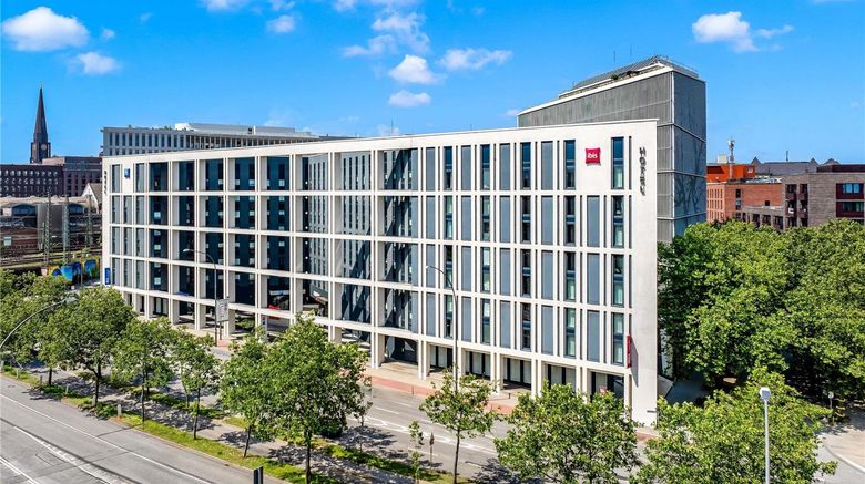 <b>Ibis Hamburg City Exterior</b>. Images powered by <a href="https://iceportal.shijigroup.com/" title="IcePortal" target="_blank">IcePortal</a>.