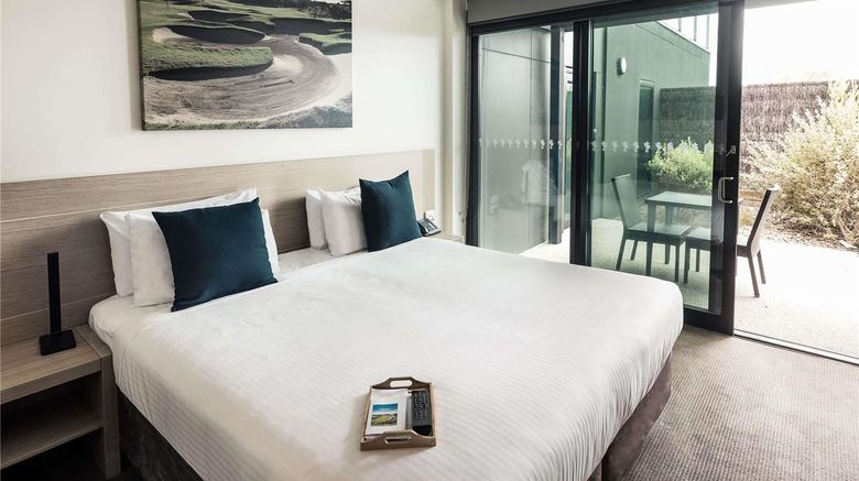 <b>Mercure Portsea Room</b>. Images powered by <a href="https://iceportal.shijigroup.com/" title="IcePortal" target="_blank">IcePortal</a>.