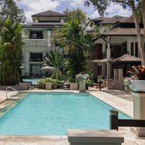 Pullman Palm Cove Sea Temple Resort/Spa