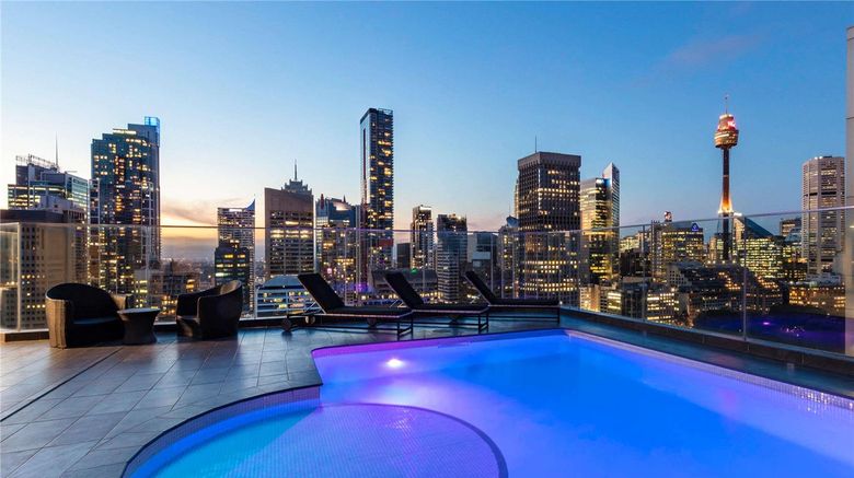 <b>Pullman Hyde Park Sydney Pool</b>. Images powered by <a href="https://iceportal.shijigroup.com/" title="IcePortal" target="_blank">IcePortal</a>.