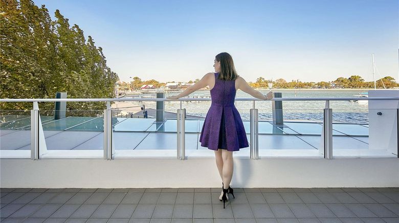 <b>The Sebel Mandurah Room</b>. Images powered by <a href="https://iceportal.shijigroup.com/" title="IcePortal" target="_blank">IcePortal</a>.