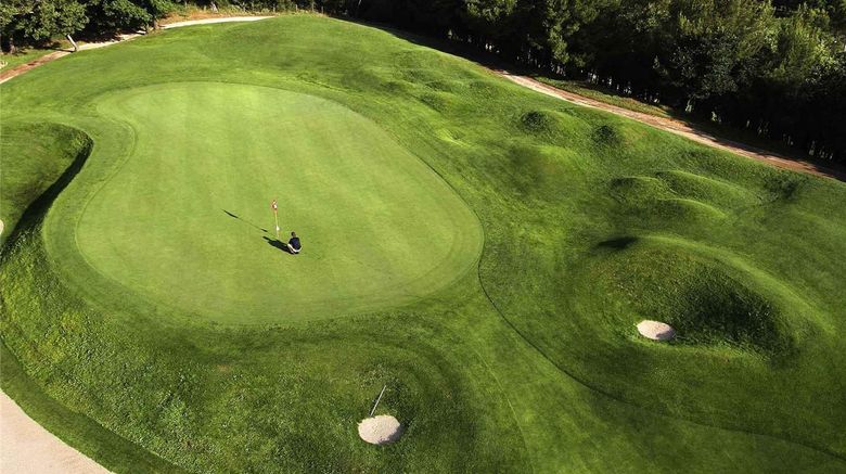 <b>Mercure Brignoles Golf de Barbaroux Golf</b>. Images powered by <a href="https://iceportal.shijigroup.com/" title="IcePortal" target="_blank">IcePortal</a>.