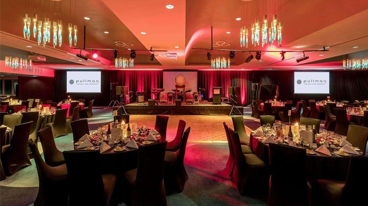 Pullman Brisbane King George Square Meeting