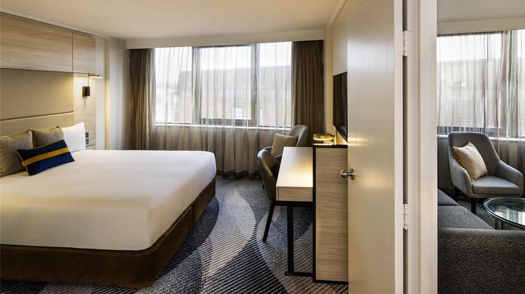 Novotel Sydney Parramatta Room