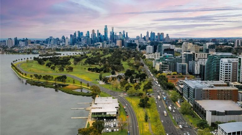Pullman Melbourne Albert Park Exterior. Images powered by <a href="https://iceportal.shijigroup.com" target="_blank" rel="noopener">Ice Portal</a>.