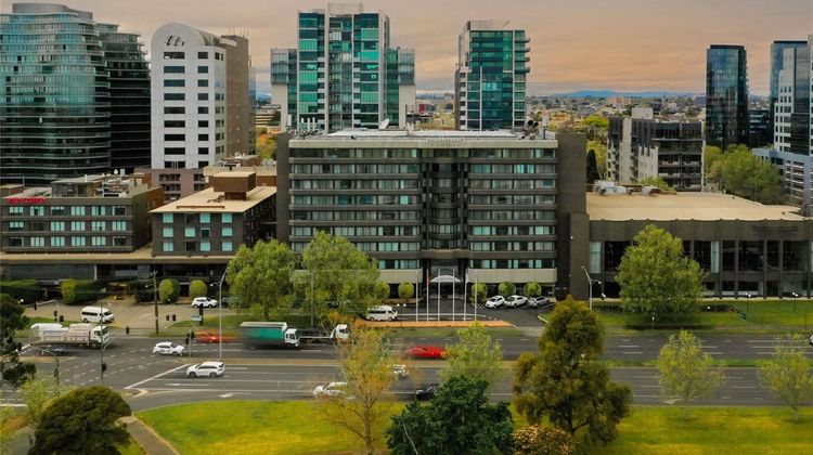 Pullman Melbourne Albert Park Exterior