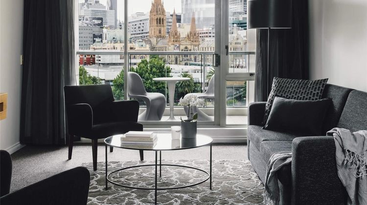 Quay West Suites Melbourne Room