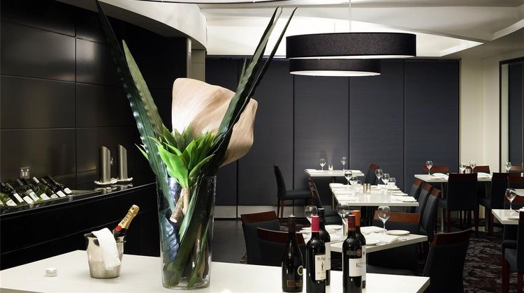 Quay West Suites Melbourne Restaurant
