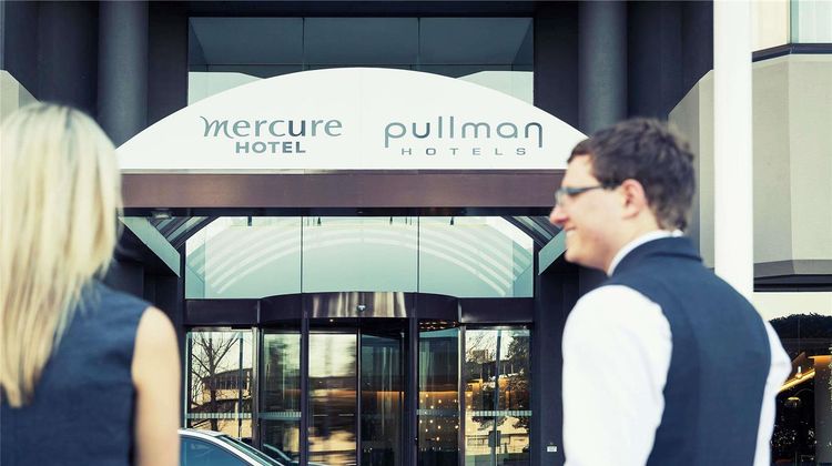 Mercure Melbourne Albert Park Exterior