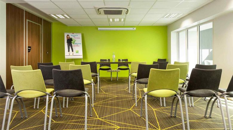 <b>Ibis Styles Saumur Gare Centre Meeting</b>. Images powered by <a href="https://iceportal.shijigroup.com/" title="IcePortal" target="_blank">IcePortal</a>.