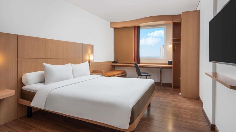 Ibis Gading Serpong Room